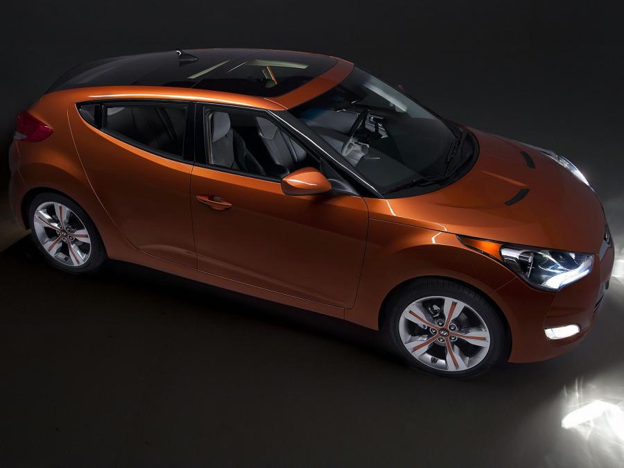  Hyundai Veloster 2011 года  (US) (фото 2 из 30)